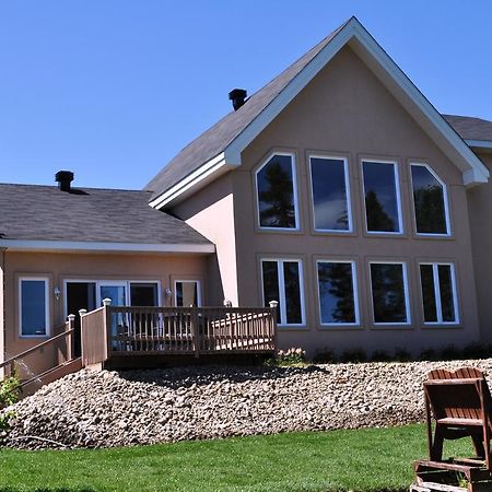 La Taniere De L'Ours Hotell Saint-Donat-de-Montcalm Rom bilde