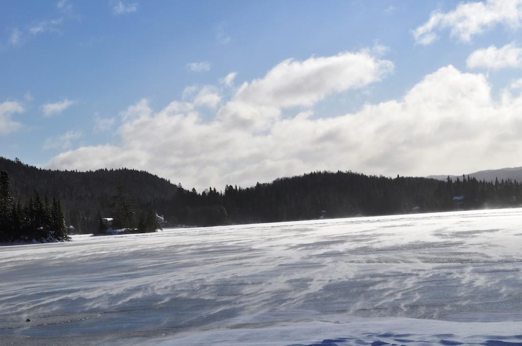 La Taniere De L'Ours Hotell Saint-Donat-de-Montcalm Eksteriør bilde