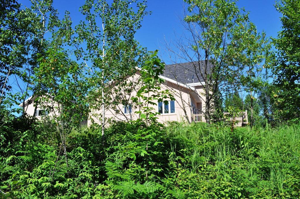 La Taniere De L'Ours Hotell Saint-Donat-de-Montcalm Eksteriør bilde
